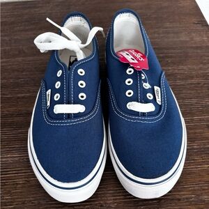 Vans Authentic sneakers in kids size 2